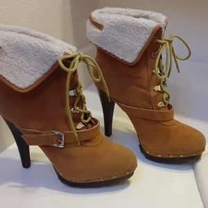 XOXO ANKLE BOOTS